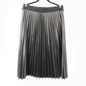 Leather look? YAAAAASS!